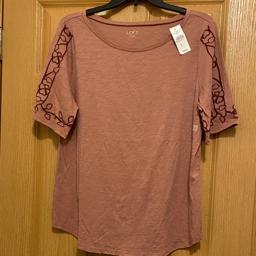 LOFT Mauve Top with Burgundy Floral Sleeves 100% Cotton Embroidery 100% cotton